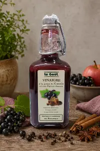 Vinaigre à la pulpe de Cassis et aux Epices douces