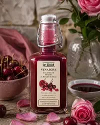 Menu autour du vinaigre à la pulpe de griottes et pétales de rose